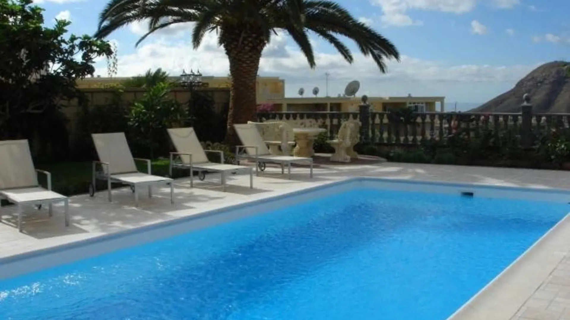 Apartment In Chayofa Mit Pool & Garten